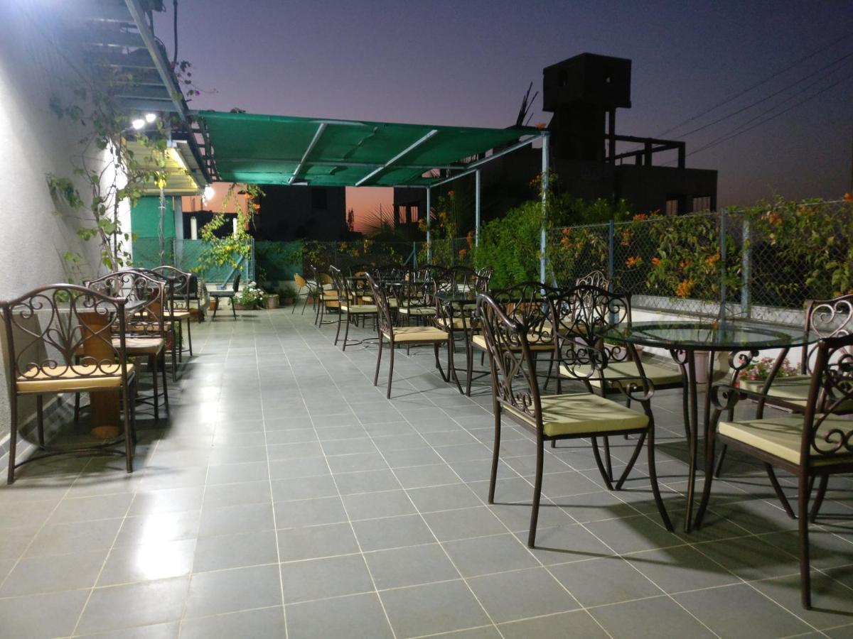 Aashiyana Inn Nashik Exterior foto